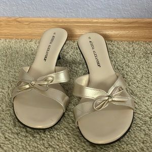 Athena Alexander cream metallic sandals size 6